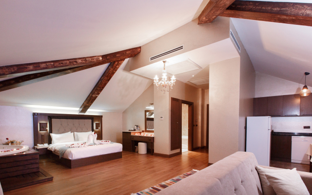Sera Lake Resort Hotel