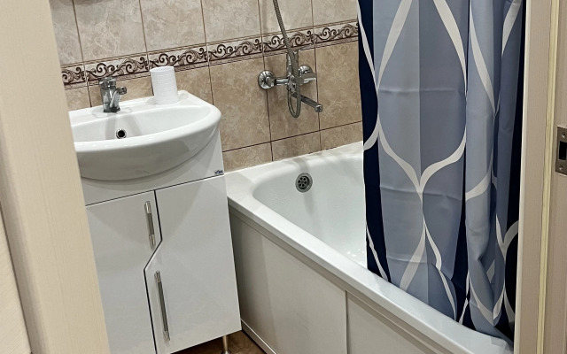 Uyutnaya kvartira ryadom s Naberezhnoy Apartments
