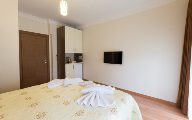 Zendy Suite Apart-Hotel