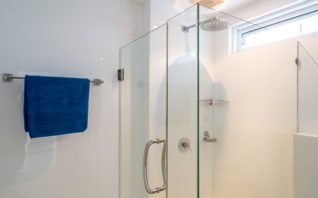 Ocean view condo in Sunset Plaza Apartments