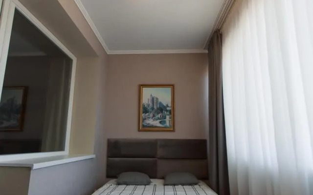 Rivyera Flat