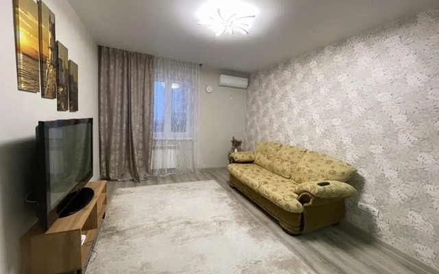 Svetlaya 1-Komnatnaya Kvartira Flat