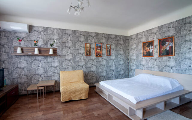 Studiya S Dzhakuzi Na Lenina 155 Apartments