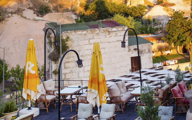Cappadocia Fairy Chimneys Selfie Cave Hotel