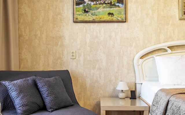 Svetlaya V Samom Tsentre Flat