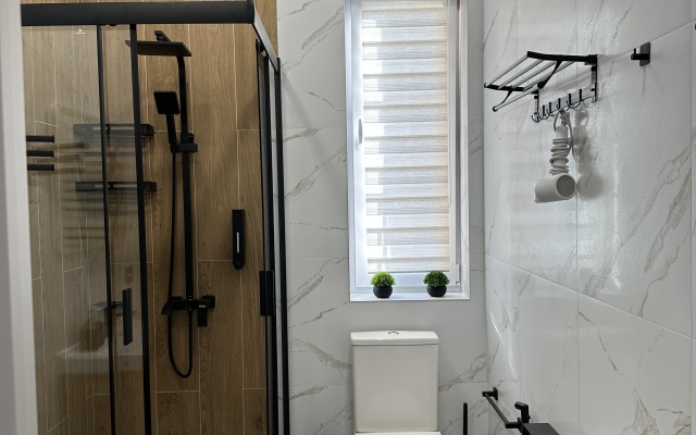 Gostevoy Dom s Dizaynerskim Remontom Guest House