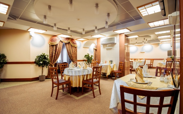 Отель Кристалл