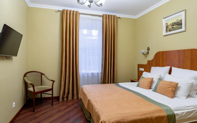 Квартира классическая евро-двухкомнатная на Столярном переулке