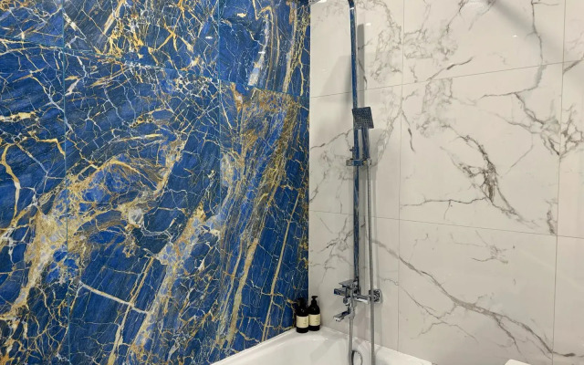 Apartamenty Avrora Shiroko Kholodnaya 8. 2 etazh
