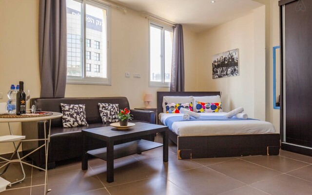 NHE Rothschild Apartments