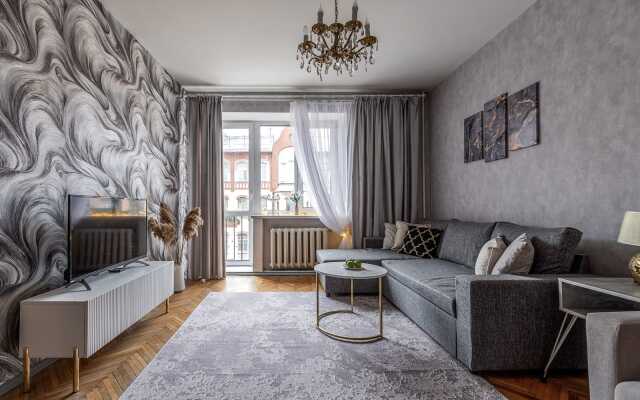 Prostornye apartamenty u Nevy Flat
