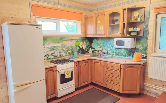 Na Lermontova 13 Pos. Sosnovo Guest house