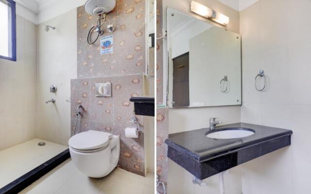 Blue Moon Residency Hotel & Restaurant Hotel