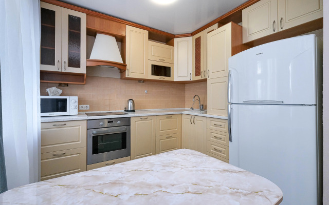 Dvukhkomnatnaya Studiya Na Ul. 1905 Goda Flat