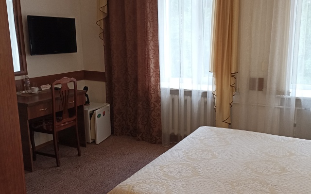 Aleksandriya Hotel