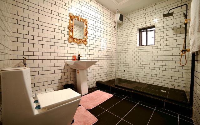247 Luxury Hotel & Apartment Ajah Hotel