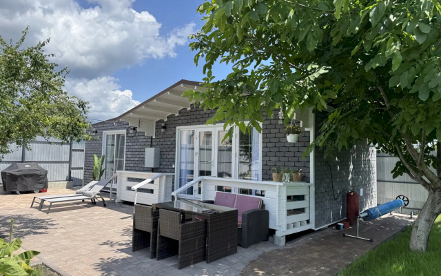 Частный Дом 550 с Тёплым бассейном Сауна Мангал Голубая Бухта