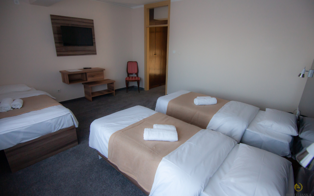 Jaska Hotel
