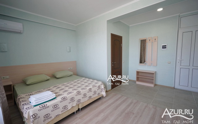 Elina Guest House