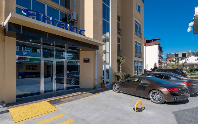 Azaliya Yanais Hotel