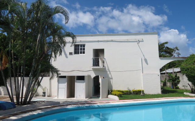 Отель Albri by Rotamundos