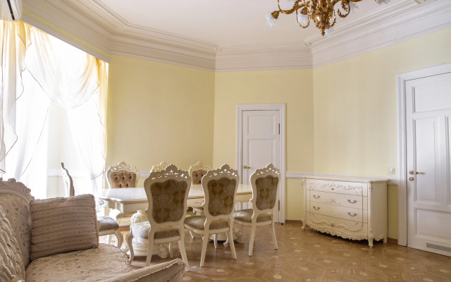 Квартира на Рубинштейна 4