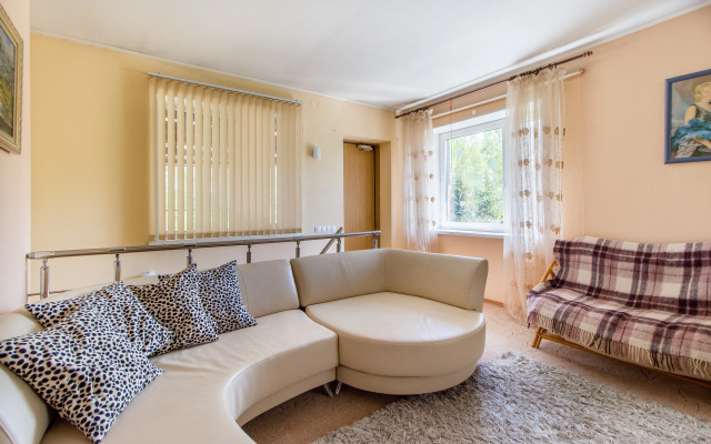 Kottedzh Na Beregu Ozera Private House