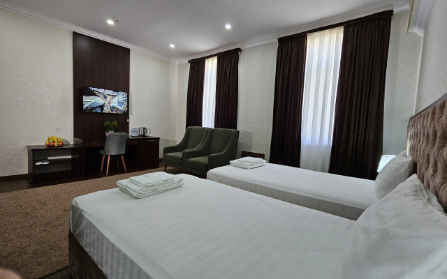 Grand Turon Plaza Hotel