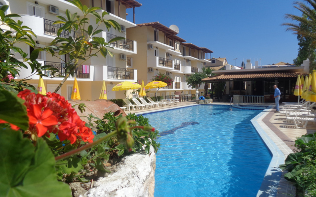 Iniohos Zante Hotel & Suites