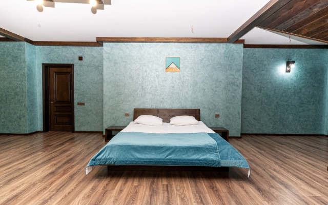 Отель Крокус