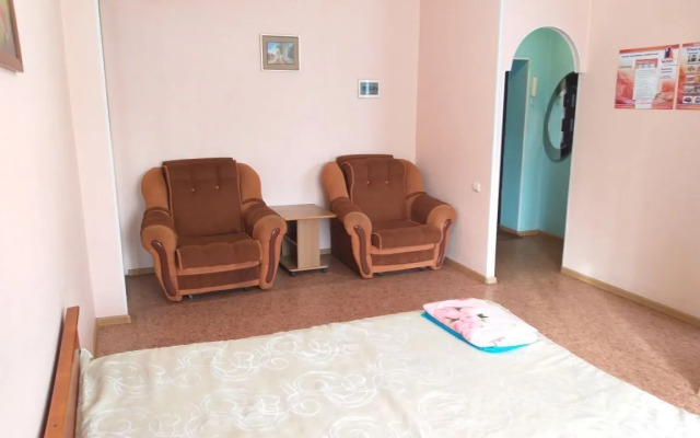 Ryadom Pl. Lenina Flat