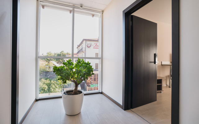 Abrikos Plyus Hotel
