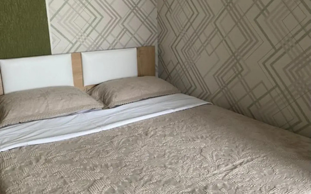 Na Prospekte 50 Let Oktyabrya 22 Flat