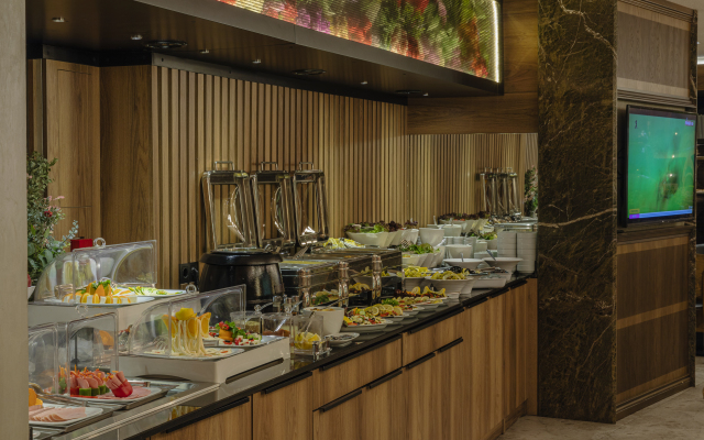 Ayramin Deluxe Hotel
