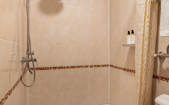 Katran Hotel