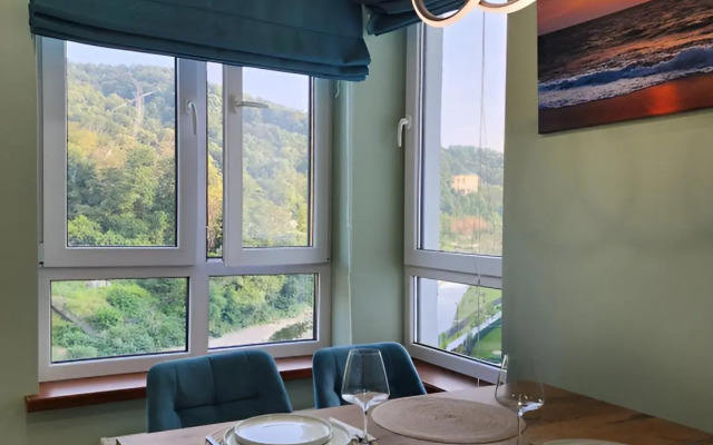 Квартира 2-х комнатная квартира в Сочи с видом на лес