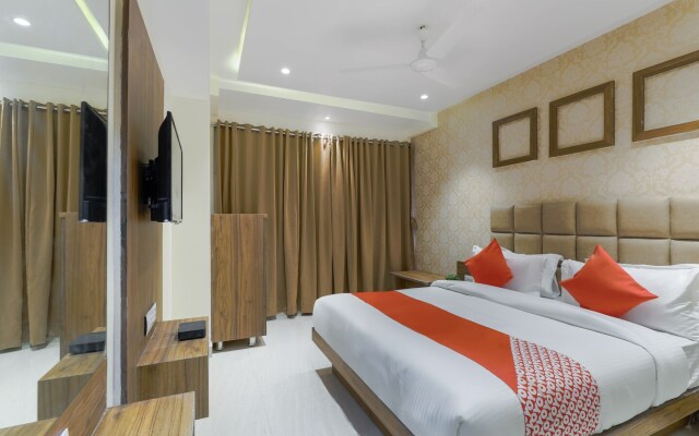 Rose Gold Hotel