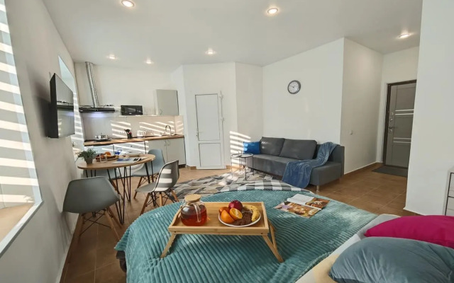 Uyutnaya 1k Na Ul. Tukhachevskogo 49/3 Flat