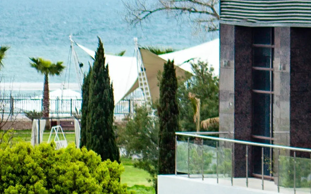 Shestimestnye Apartments