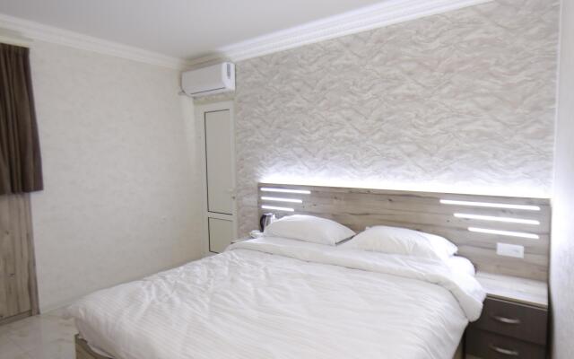 Opera Avenue Hotel