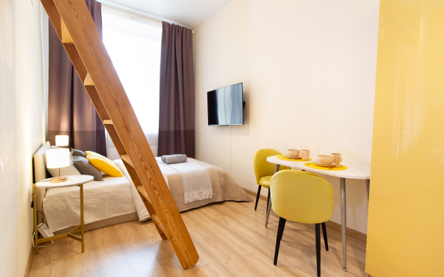 Na Klinskoy Flat