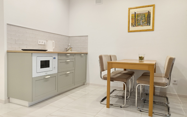 Апартаменты у Мирожского монастыря