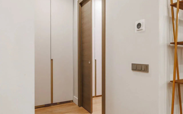 Na 1m Krasnogvardeyskom proyezde 22s2 Apartments