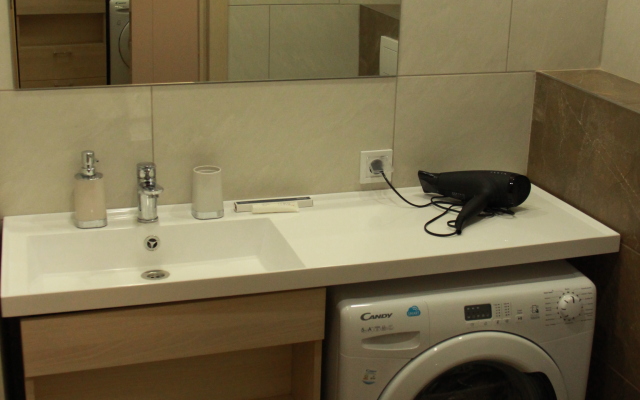 U metro Kirovskiy zavod Apartments