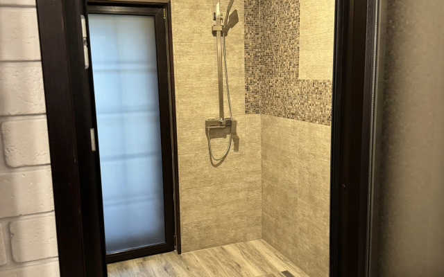 Na 8 chelovek s baney Private house