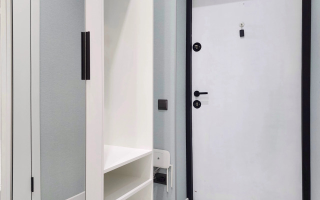 Studiya s Basseynom na Territorii Zhk Flat