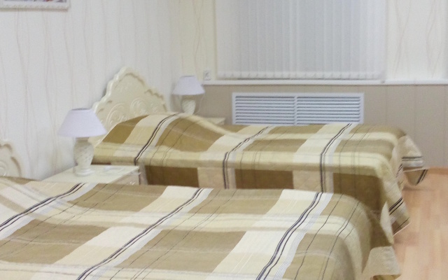 Teatralnaya 13 Guest House