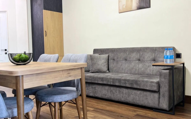 Studiya V Samom Tsentre Yerevana Na Mashtotsa 10 Flat