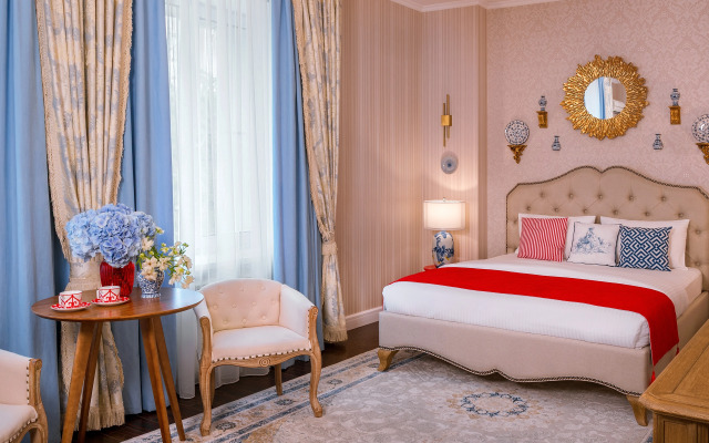 Reavil Hotel