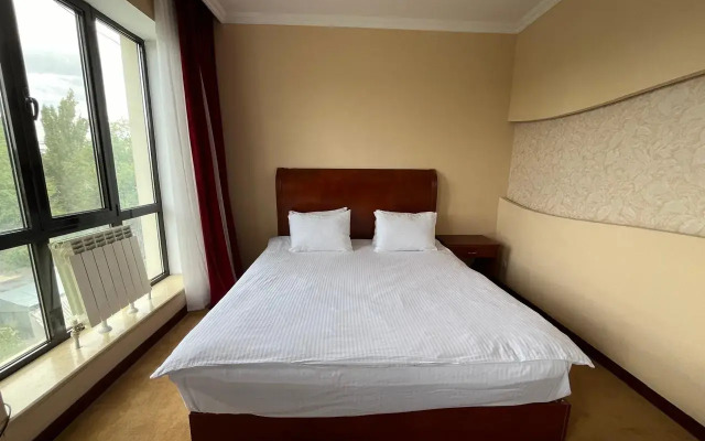 Hotel Luxurious